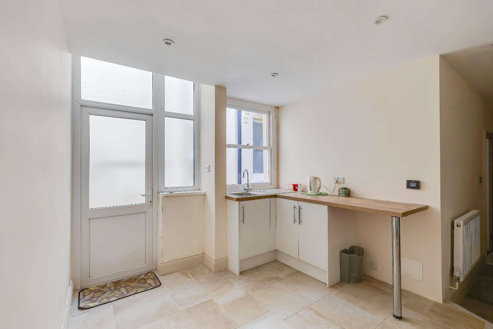 Pen Y Cae, Beach Lane, Penarth, CF64 1AN